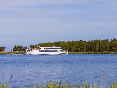 Mit dem Fahrgastschiff "Schaprode" zur Insel Hiddensee oder Hansestadt Stralsund