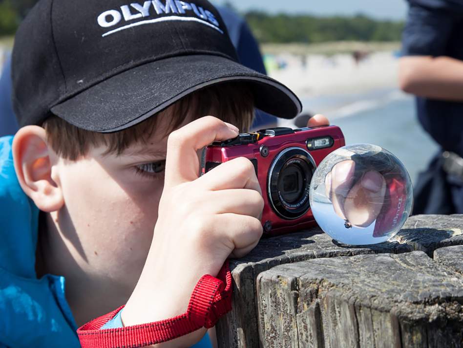 Kinder fotografieren Ostsee